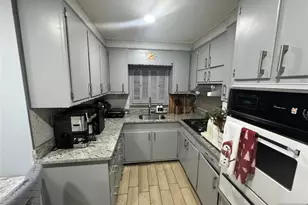 460 Ave E 1, Bayonne, NJ 07002 - Photo 11