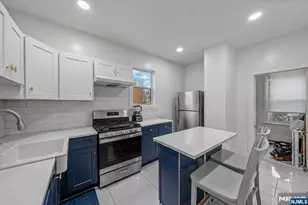 1025 Rivington St, Roselle, NJ 07203 - Photo 3