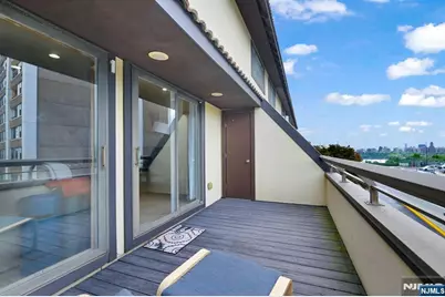 300 Gorge Road 38 #38, Cliffside Park, NJ 07010 - Photo 39
