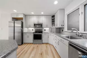 300 Gorge Road 38, Cliffside Park, NJ 07010 - Photo 17