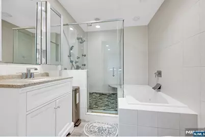 300 Gorge Road 38 #38, Cliffside Park, NJ 07010 - Photo 35