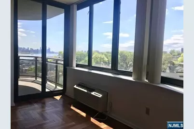 100 Carlyle 9Fs #9FS, Cliffside Park, NJ 07010 - Photo 11