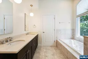 212 Slocum Way A, Fort Lee, NJ 07024 - Photo 19