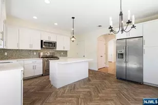 212 Slocum Way A, Fort Lee, NJ 07024 - Photo 7