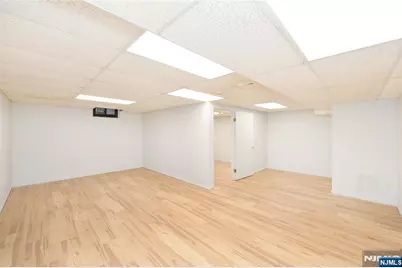589 Franklin Turnpike 10 #10, Ridgewood, NJ 07450 - Photo 3