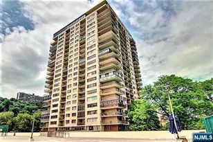 1203 River Road 19K, Edgewater, NJ 07020 - Photo 21