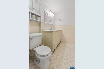 1203 River Road 20C #20C, Edgewater, NJ 07020 - Photo 13