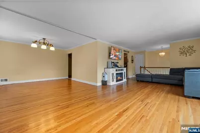 32 Hayward Place, Wallington, NJ 07057 - Photo 5