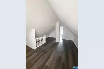 289 Parker 2 #2, Clifton, NJ 07011 - Photo 5