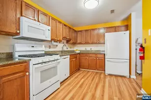 17 Chanda Ct B017, Clifton, NJ 07012 - Photo 11