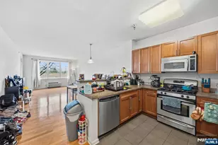 15 Enterprise Ct 1051, Jersey City, NJ 07305 - Photo 3