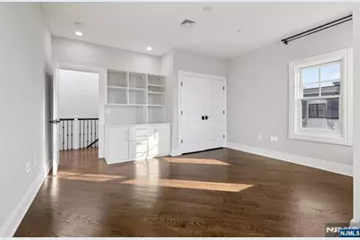 24 Marquis Court, Edgewater, NJ 07020 - Photo 23