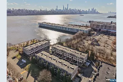 24 Marquis Court, Edgewater, NJ 07020 - Photo 31