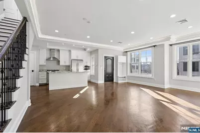 24 Marquis Court, Edgewater, NJ 07020 - Photo 5