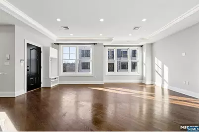 24 Marquis Court, Edgewater, NJ 07020 - Photo 7