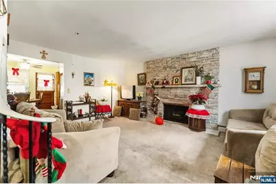 722 Oak Street, Ridgefield, NJ 07657 - Photo 3