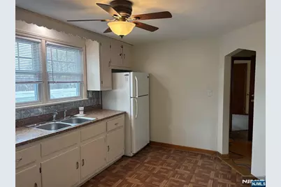 736 Garden Street 2 #2, Carlstadt, NJ 07072 - Photo 3