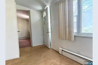 34 Hoffman Avenue, Parsippany, NJ 07034 - Photo 9