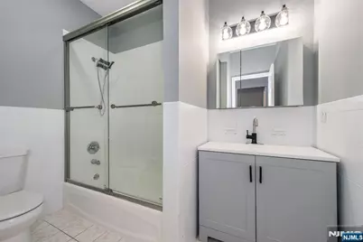 1878 Springfield Avenue 2B #2B, Maplewood, NJ 07040 - Photo 15