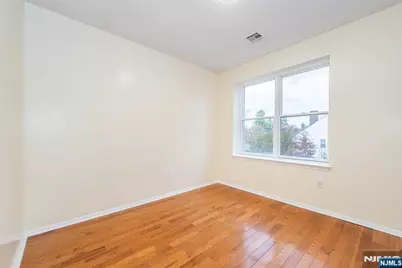 1878 Springfield Avenue 2B #2B, Maplewood, NJ 07040 - Photo 13