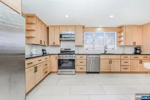 566 Teaneck Rd, Teaneck Township, NJ 07666 - Photo 13