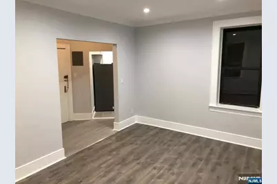 553 Undercliff Avenue 5 #5, Edgewater, NJ 07020 - Photo 3