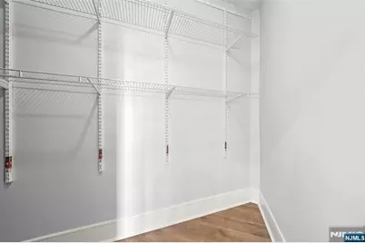 553 Undercliff Avenue 5 #5, Edgewater, NJ 07020 - Photo 13