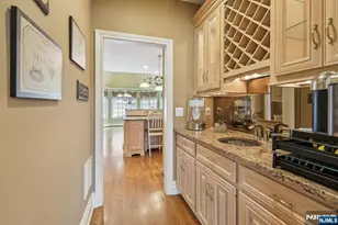 84 Walsh Dr, Mahwah, NJ 07430 - Photo 17