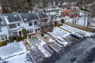 304 Maplecrest Road 304, Edison, NJ 08820 - Photo 5