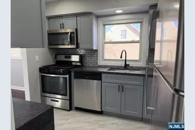 6-25 1st Street 2nd Floor #2nd Floor, Fair Lawn, NJ 07410 - Photo 9