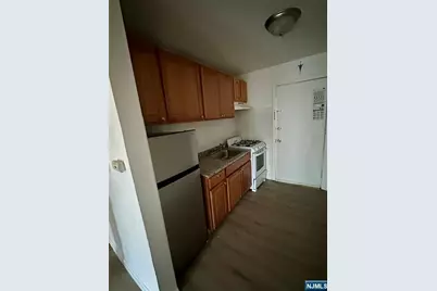 87 Main Street D #D, Bergenfield, NJ 07621 - Photo 3