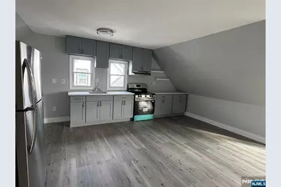 327 Maple Avenue 3 #3, East Orange, NJ 07017 - Photo 9