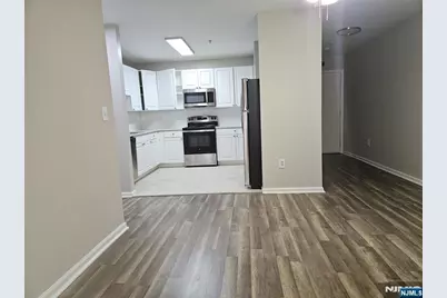 905 River Road 200 #200, Edgewater, NJ 07020 - Photo 5