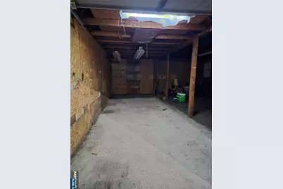 381 Mola Boulevard, Elmwood Park, NJ 07407 - Photo 21