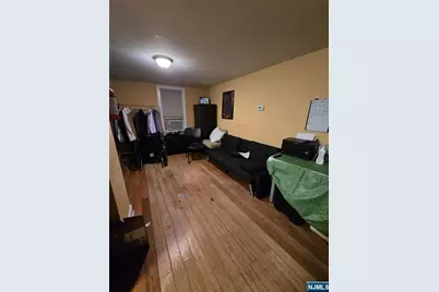 381 Mola Boulevard, Elmwood Park, NJ 07407 - Photo 15