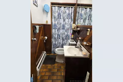 381 Mola Boulevard, Elmwood Park, NJ 07407 - Photo 7