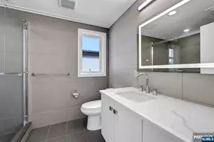 716 Undercliff Ave 716, Edgewater, NJ 07020 - Photo 37