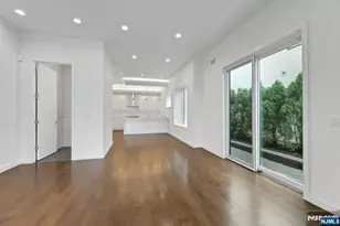 716 Undercliff Ave 716, Edgewater, NJ 07020 - Photo 9