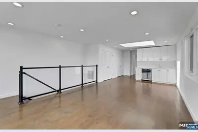 716 Undercliff Avenue 716 #716, Edgewater, NJ 07020 - Photo 41