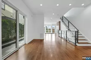 716 Undercliff Ave 716, Edgewater, NJ 07020 - Photo 11