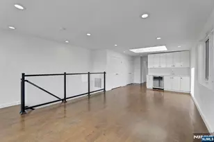 720 Undercliff Ave, Edgewater, NJ 07020 - Photo 41