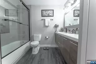 806 Harmon Cove Tower 806, Secaucus, NJ 07094 - Photo 29