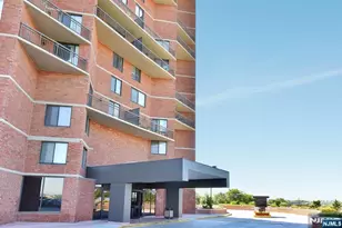 806 Harmon Cove Tower 806, Secaucus, NJ 07094 - Photo 37