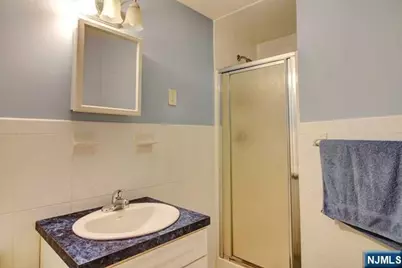 176 Undercliff Avenue, Edgewater, NJ 07020 - Photo 19