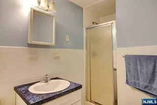 176 Undercliff Ave, Edgewater, NJ 07020 - Photo 19