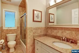 176 Undercliff Ave, Edgewater, NJ 07020 - Photo 17