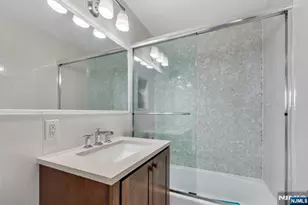 555 North Ave 23S, Fort Lee, NJ 07024 - Photo 17