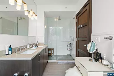 9 Somerset Lane 501 #501, Edgewater, NJ 07020 - Photo 13