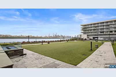 9 Somerset Lane 501 #501, Edgewater, NJ 07020 - Photo 21
