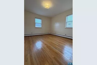 300 Homestead Avenue 5D #5D, Palisades Park, NJ 07650 - Photo 5